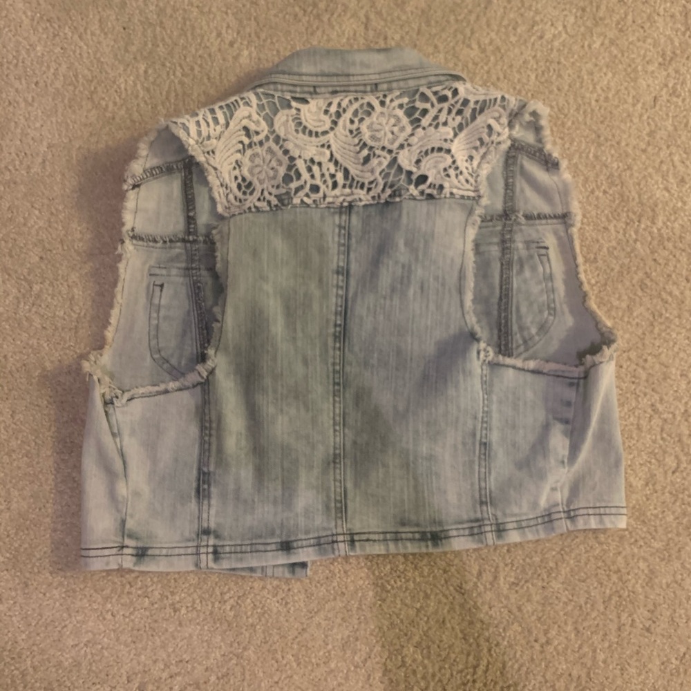 Jean Vest - Picture 5 of 7